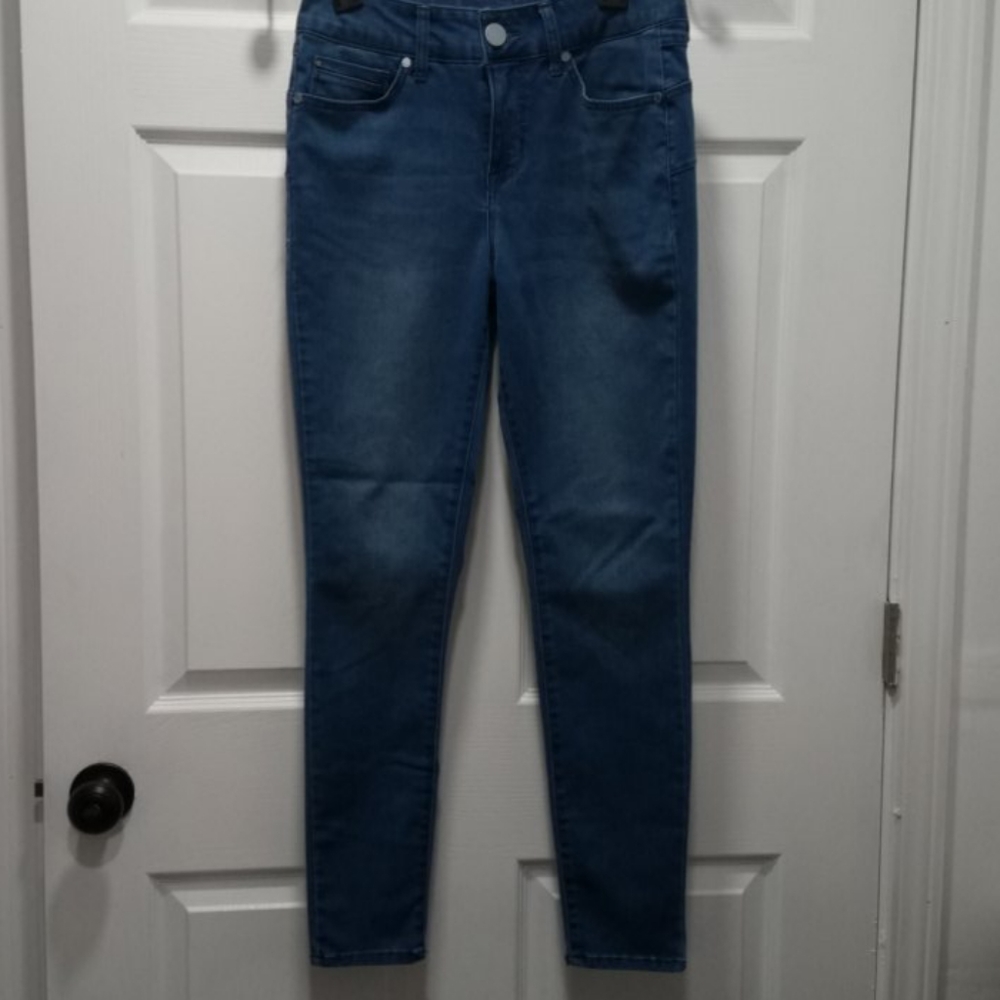 Jean's